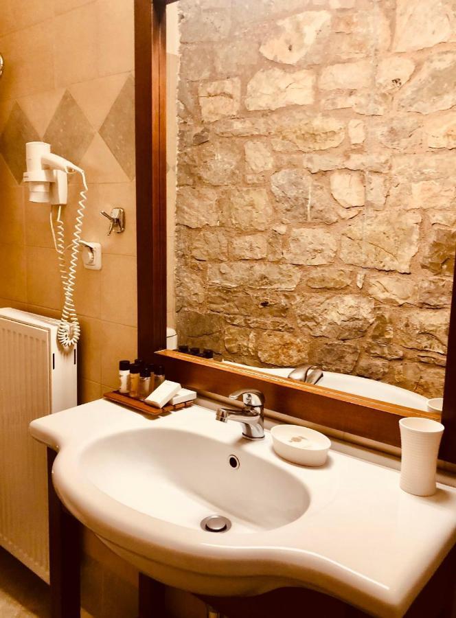 Alpen House Hotel & Suites Arachova Ngoại thất bức ảnh